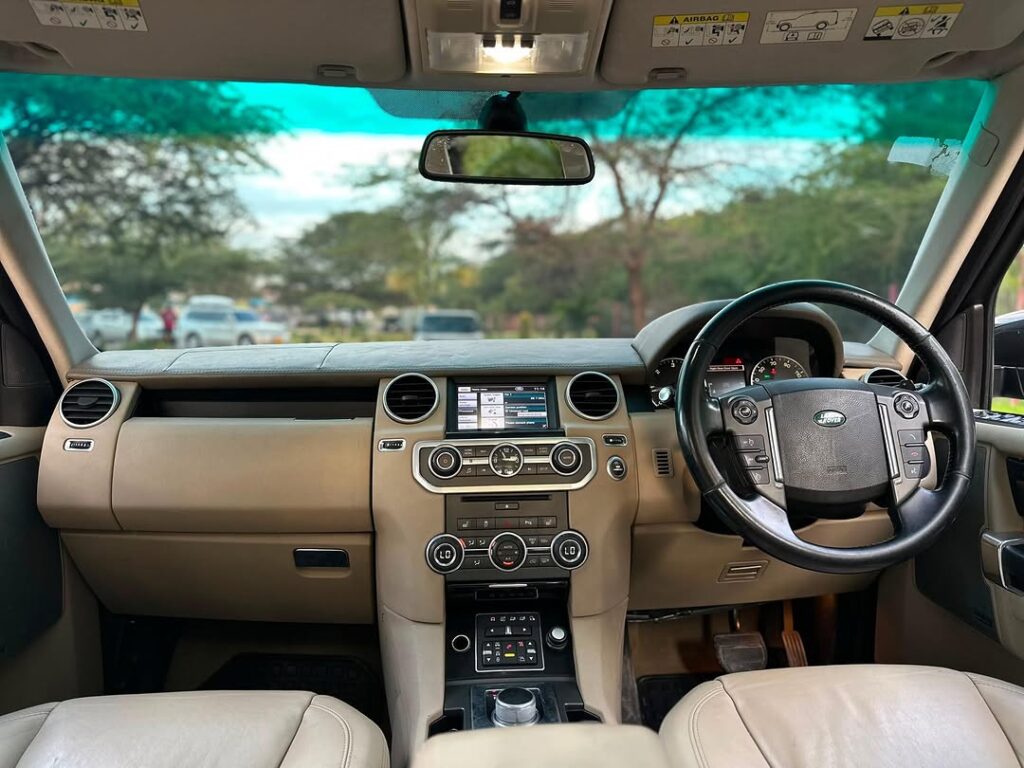 Magari Used Land Rover Discovery 4 2014 Dar es Salaam Tanzania