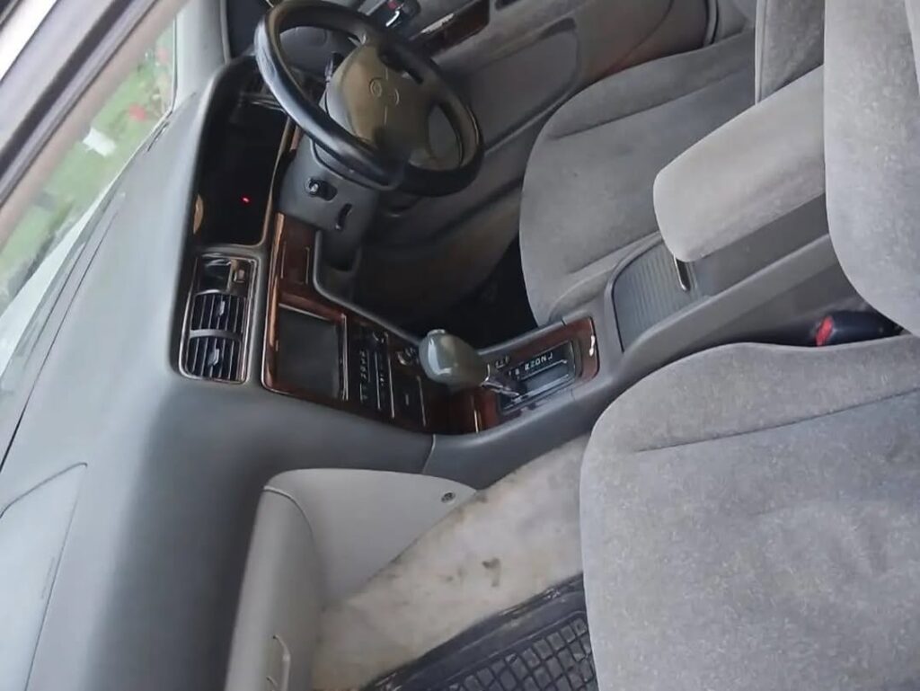 Magari Sokoni Toyota Chaser ya Bei Poa 1998