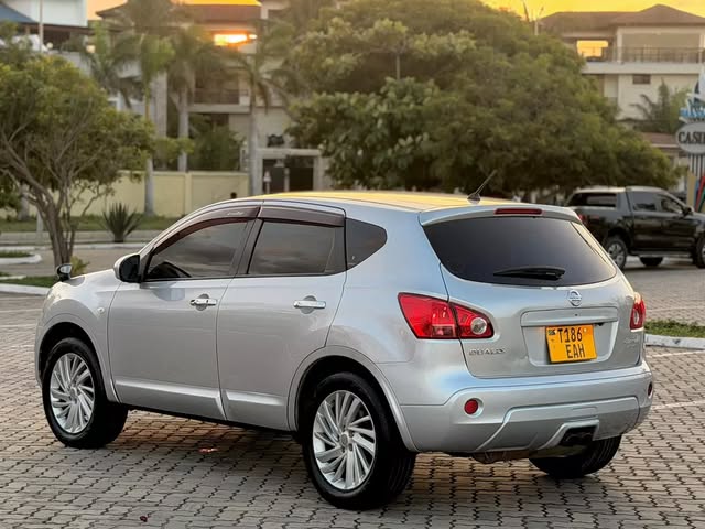 Magari Used Nissan Dualis 2011 Dar es Salaam Tanzania