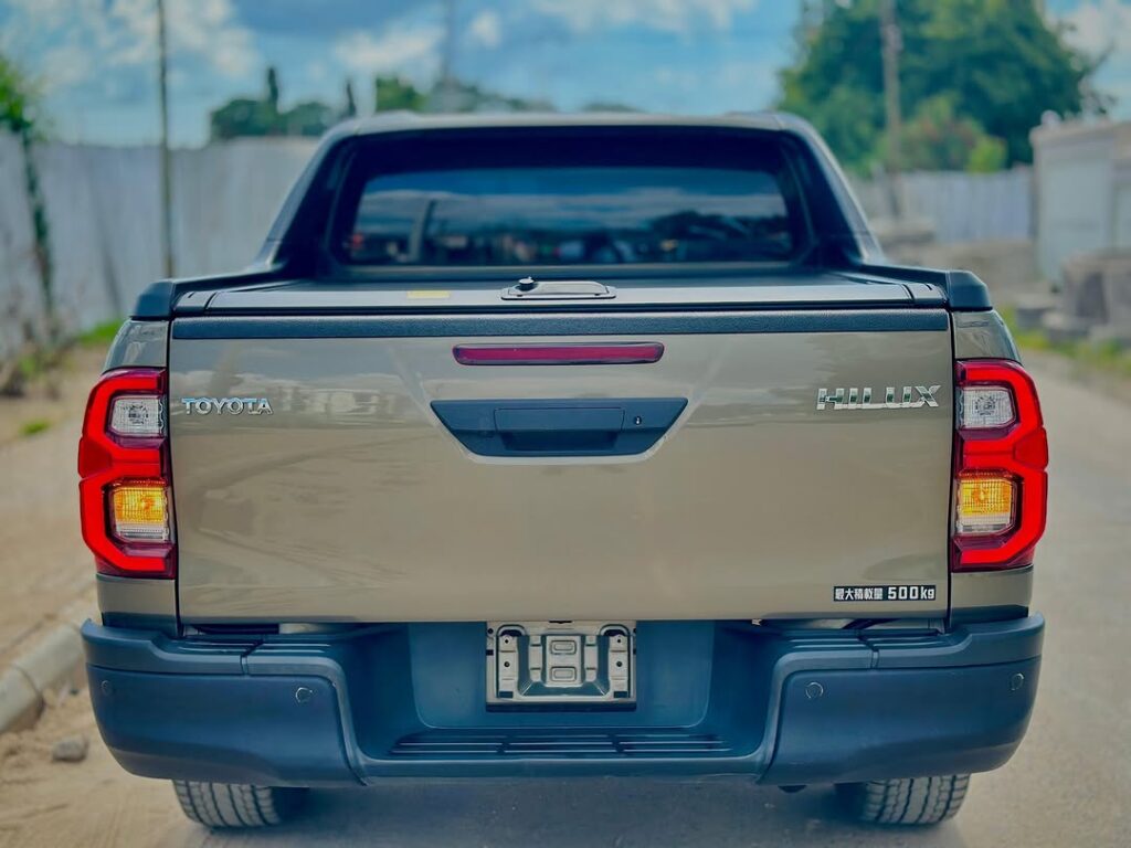 Magari Hilux 2021 lipo Dar es Salaam