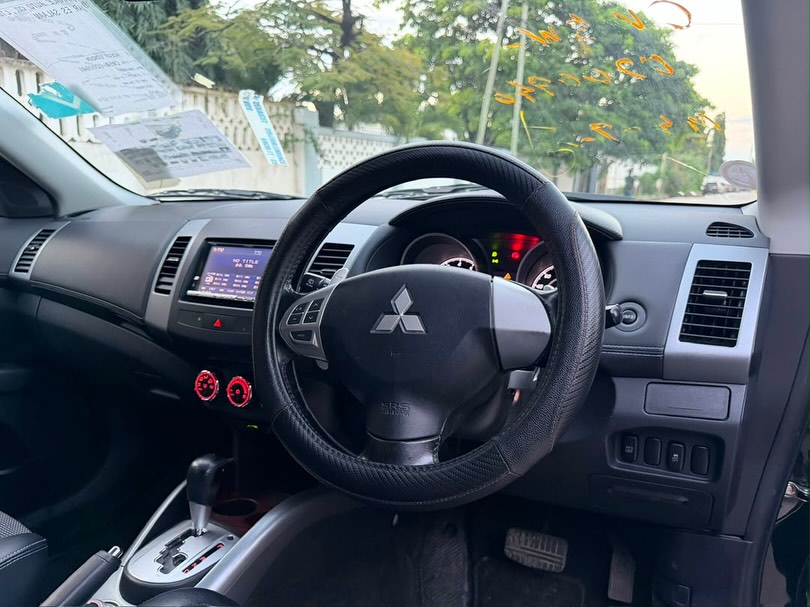 Mitsubishi Outlander 2011 for Sale in Dar es Salaam