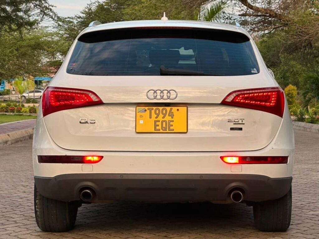 Audi Q5 bei poa sokoni Dar es Salaam Tanzania