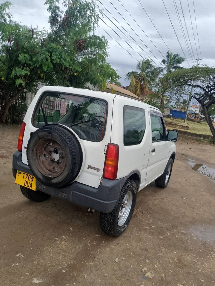 Suzuki Jimny 2002 for Sale in Dar es Salaam