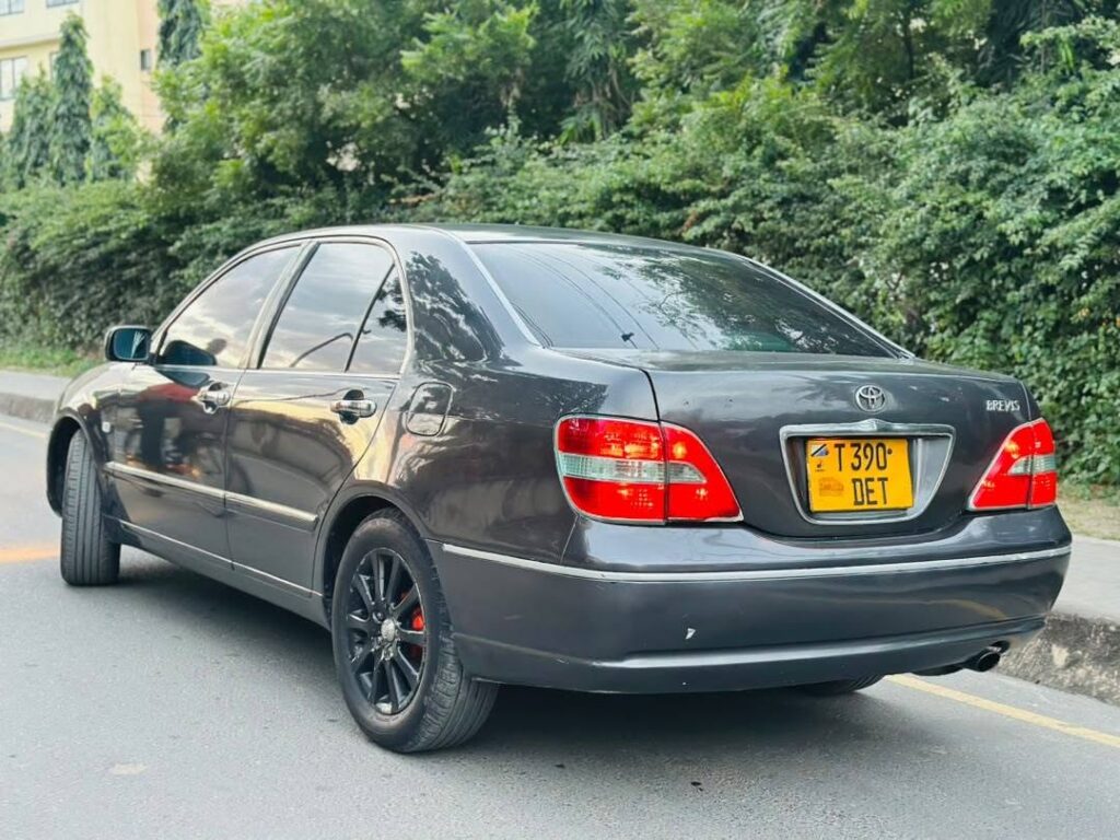 Toyota Brevis 2004 for Sale in Dar es Salaam