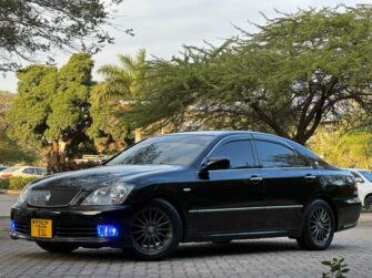 Price of Used Toyota Crown 2004 for Sale in Dar es Salaam Tanzania