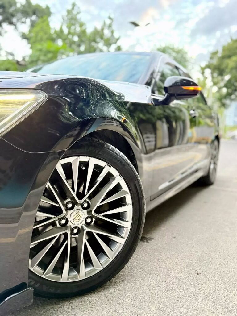 Toyota Crown 2013 for Sale in Dar es Salaam