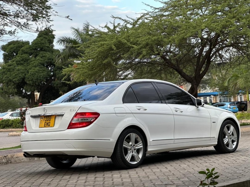Magari Used Benz C-Class 2010 Dar es Salaam Tanzania