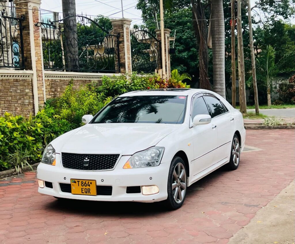 Buy Toyota Crown 2008 for Sale in Dar es Salaam