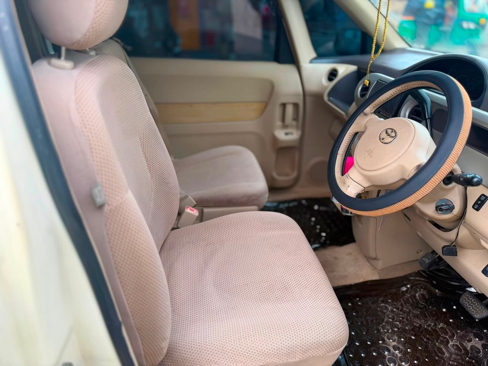 Magari Sokoni Toyota Porte ya Bei Poa 2005