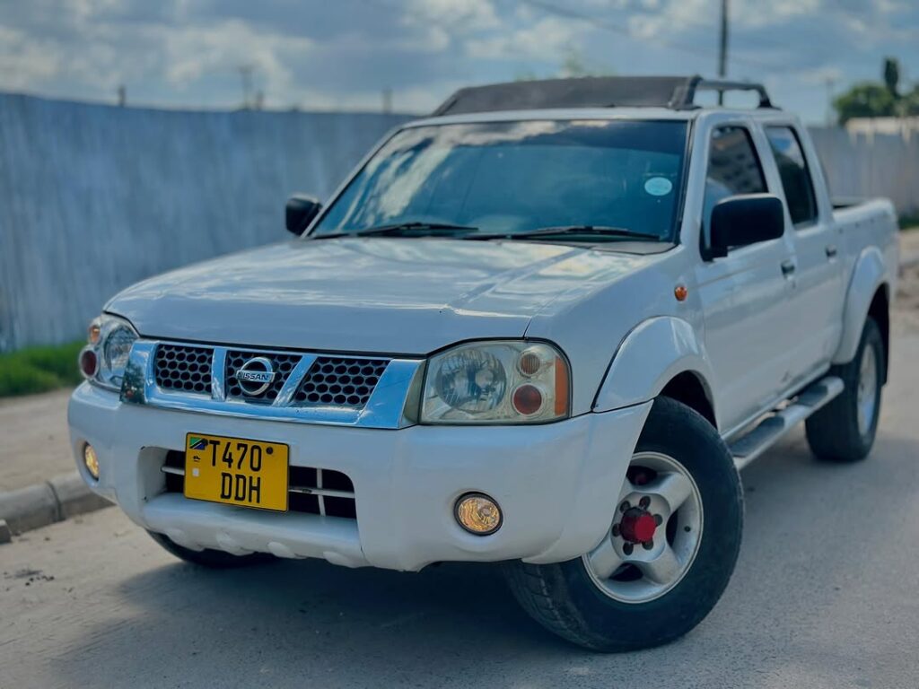 Magari Sokoni Nissan Pickup ya Bei Poa 2005