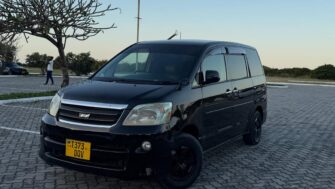 Bei Ya Toyota Noah 2005 Sokoni Dar es Salaam Tanzania