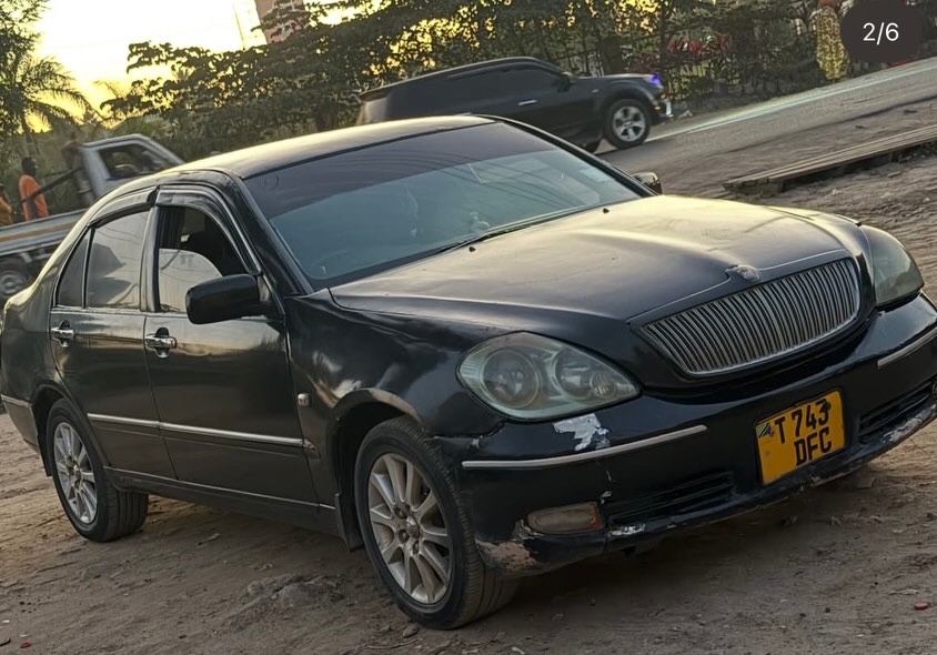 Toyota Brevis bei poa sokoni Dar es Salaam Tanzania