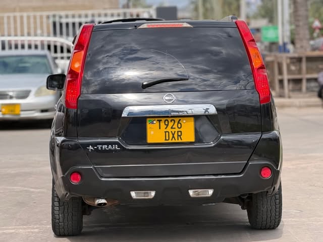 Magari X-Trail 2010 lipo Dar es Salaam