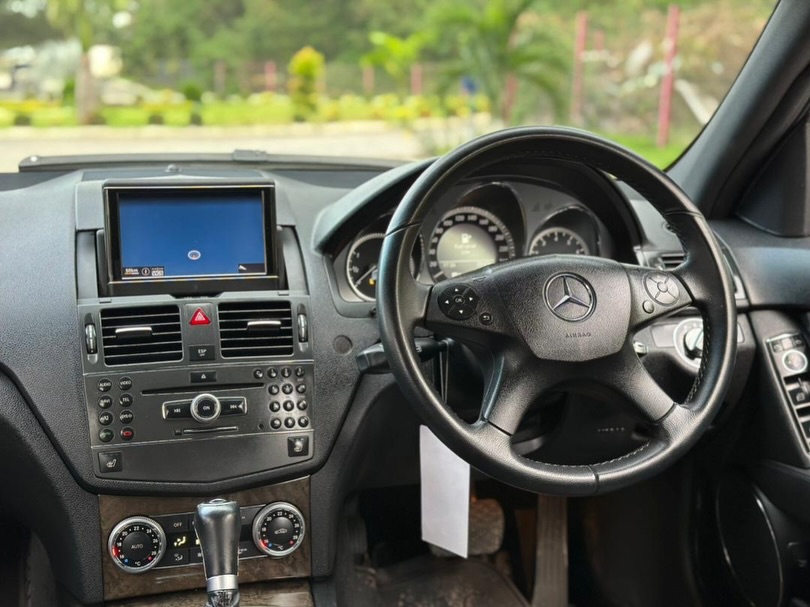 Benz C-Class bei poa sokoni Dar es Salaam Tanzania