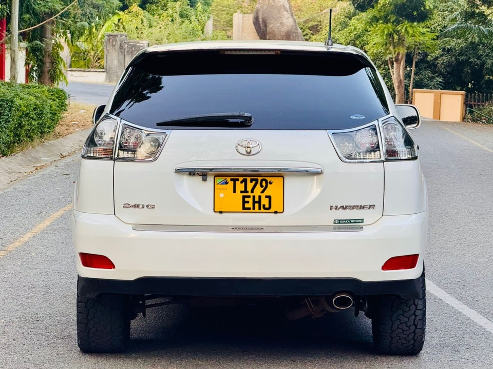 Used Toyota Harrier 2006 for Sale in Mwanza