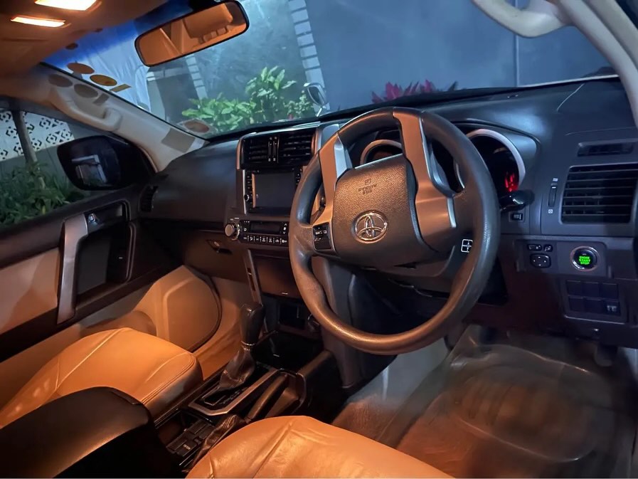 Toyota Land Cruiser Prado 2010 for Sale in Dar es Salaam