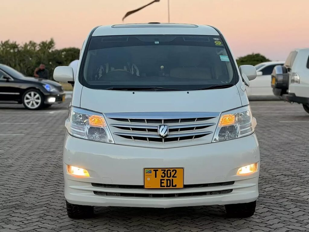 Toyota Alphard bei poa sokoni Dar es Salaam Tanzania