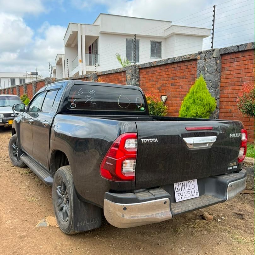 Toyota Hilux 2021 Inauzwa Arusha Tanzania