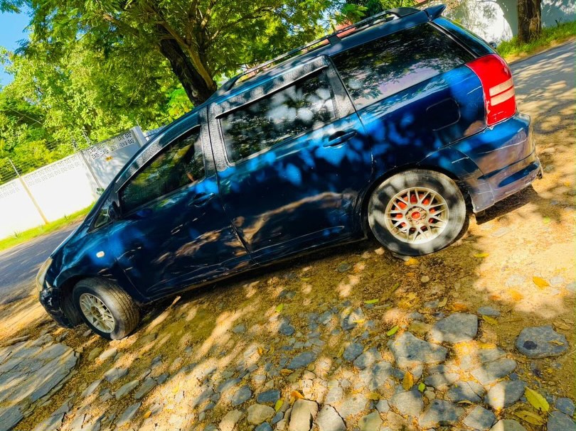 Toyota Wish bei poa sokoni Dar es Salaam Tanzania