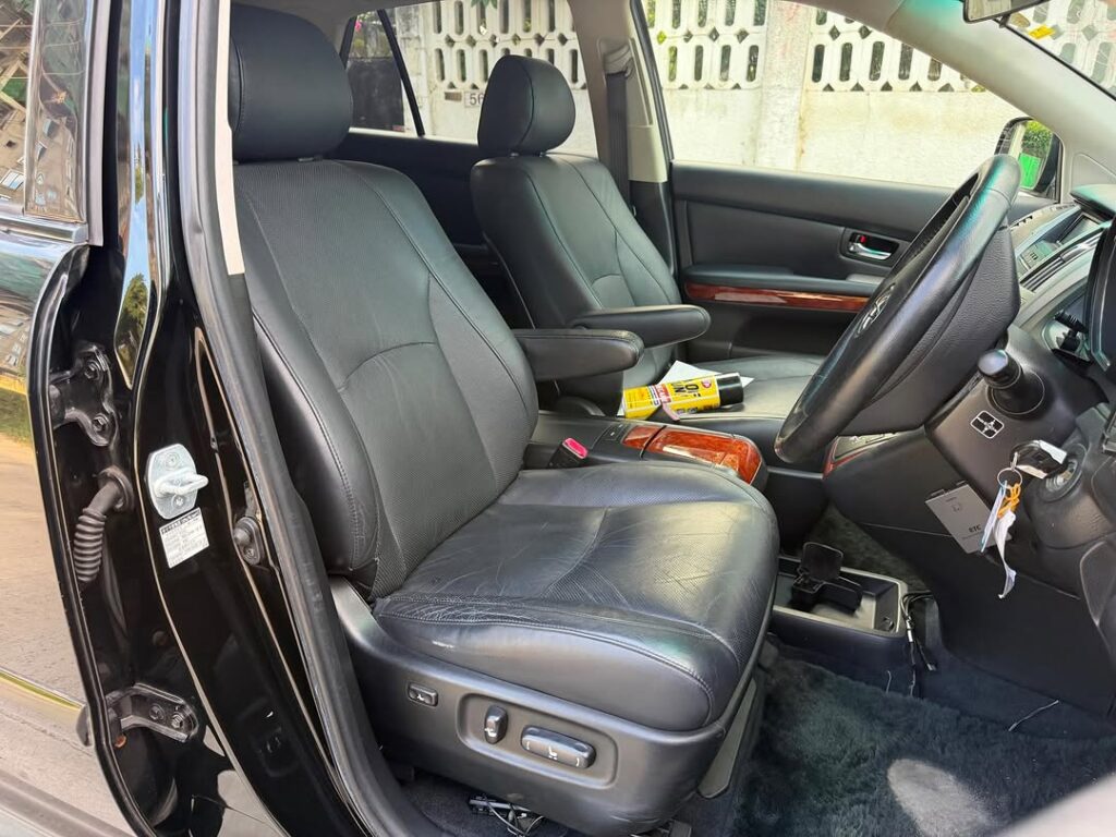 Toyota Harrier bei poa sokoni Dar es Salaam Tanzania