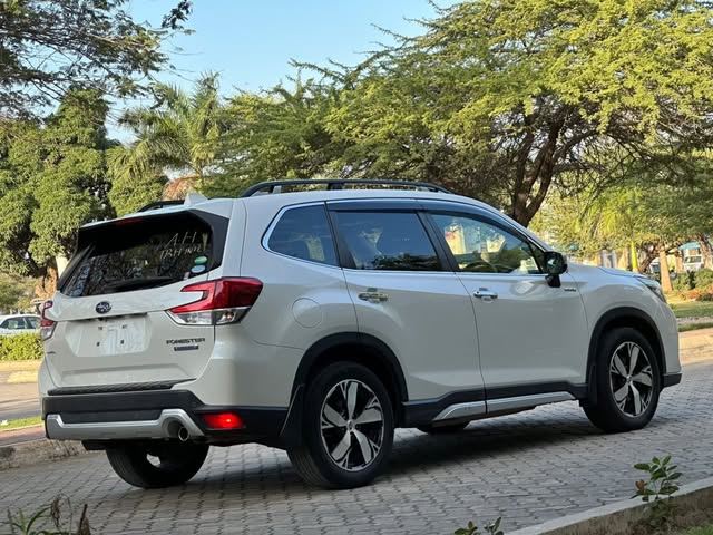 Subaru Forester bei poa sokoni Dar es Salaam Tanzania