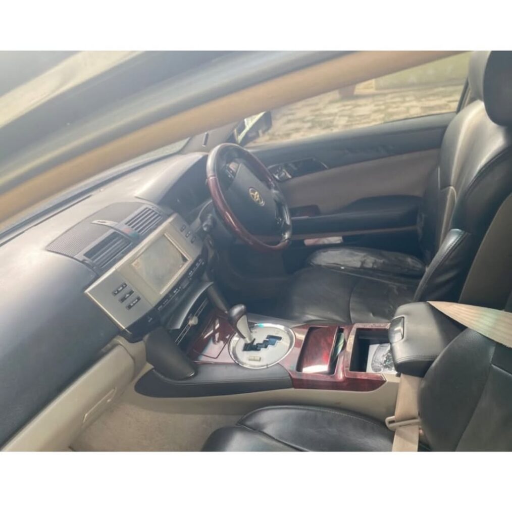 Magari Sokoni Toyota Mark X ya Bei Poa 2005