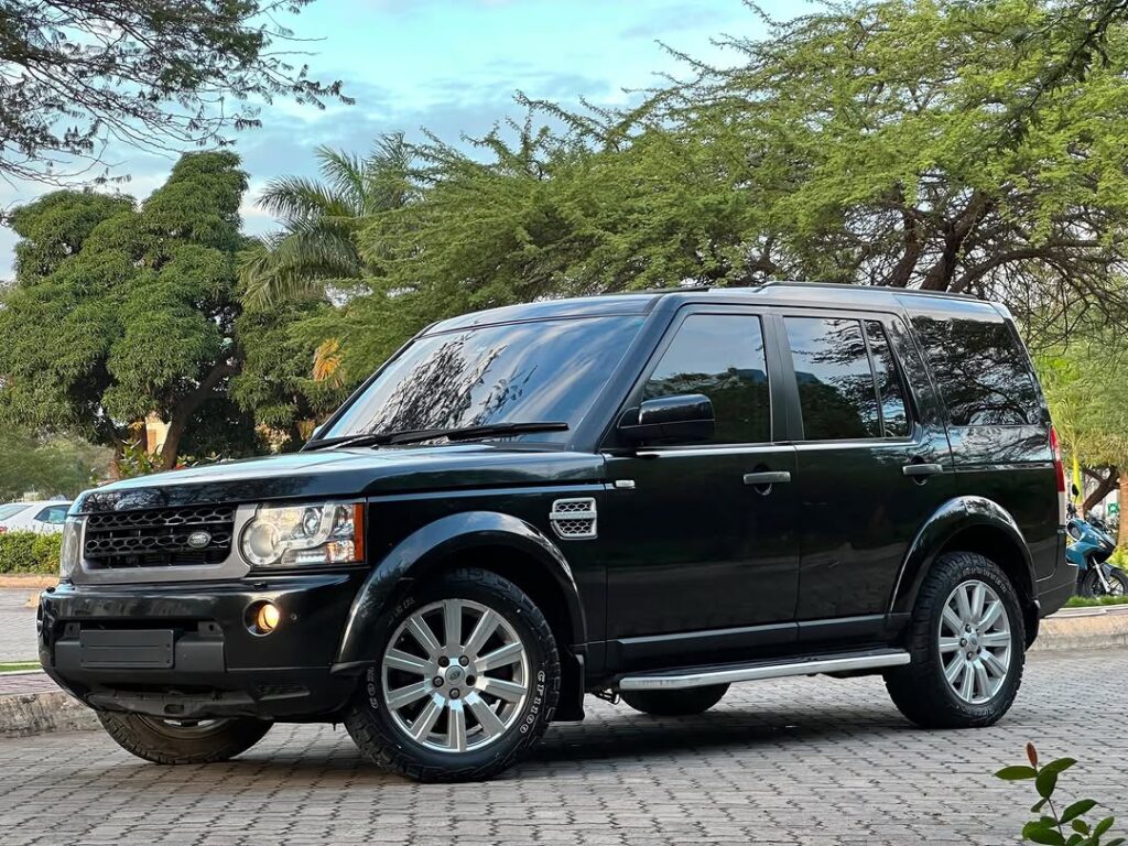 Magari Discovery 4 2014 lipo Dar es Salaam