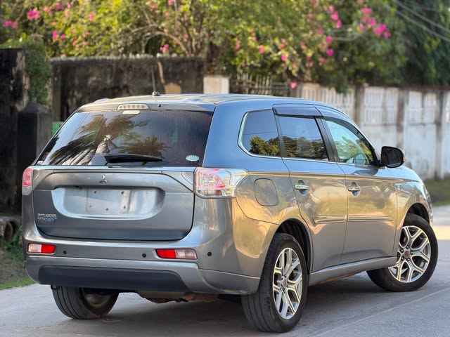 Price Of Mitsubishi Outlander 2013 for Sale in Tanzania