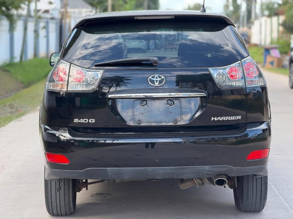 Toyota Harrier bei poa sokoni Dar es Salaam Tanzania