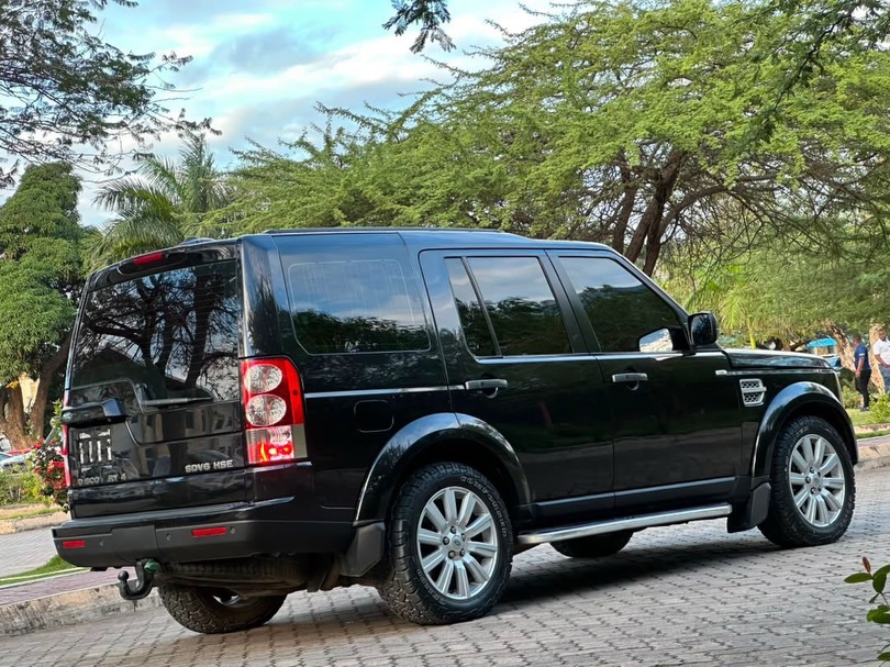 Land Rover Discovery 4 bei poa sokoni Dar es Salaam Tanzania