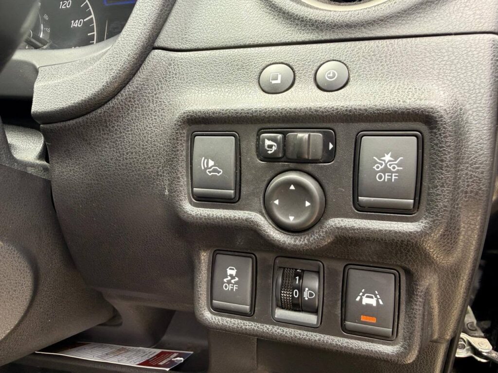 Nissan Note bei poa sokoni Dar es Salaam Tanzania
