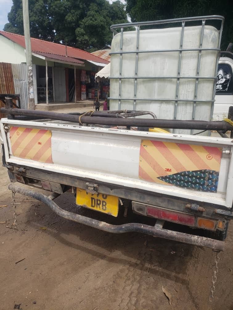 Toyota TownAce bei poa sokoni Dar es Salaam Tanzania