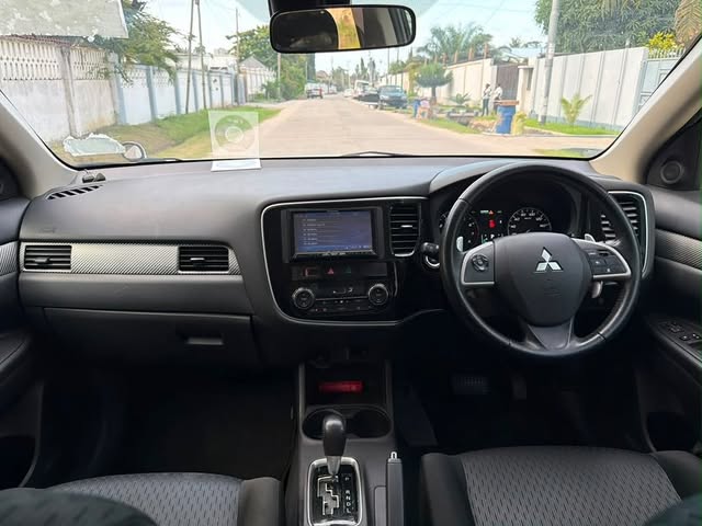 Bei ya Mitsubishi Outlander 2013 Sokoni Dar es Salaam Tanzania