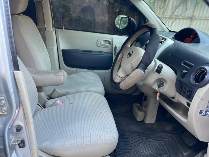 Nissan Otti 2006 Inauzwa Dar es Salaam Tanzania