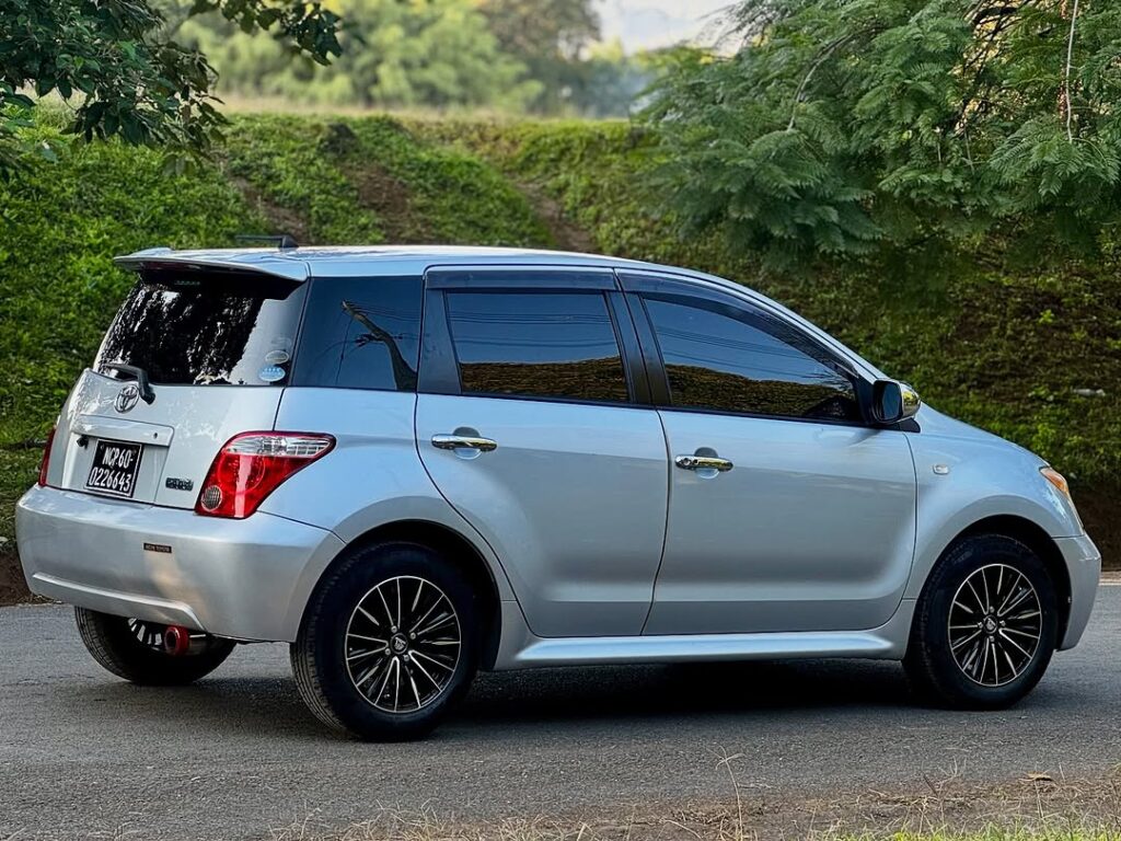 Bei ya Toyota IST 2005 Sokoni Arusha Tanzania