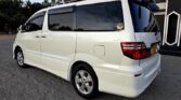 Price Toyota Alphard 2004 for Sale in Mwanza
