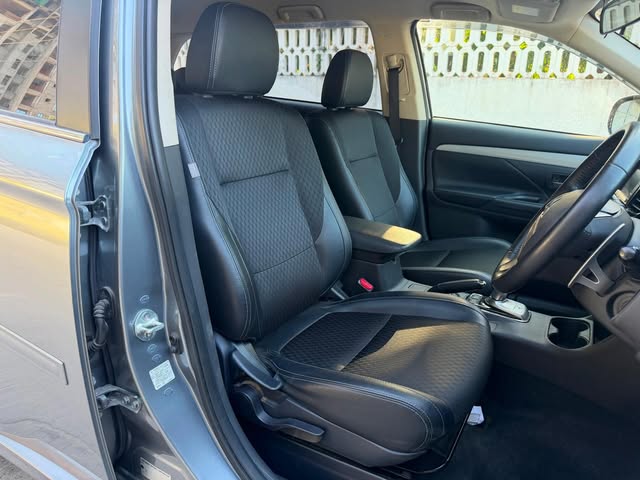 Buy Mitsubishi Outlander 2013 for Sale in Dar es Salaam