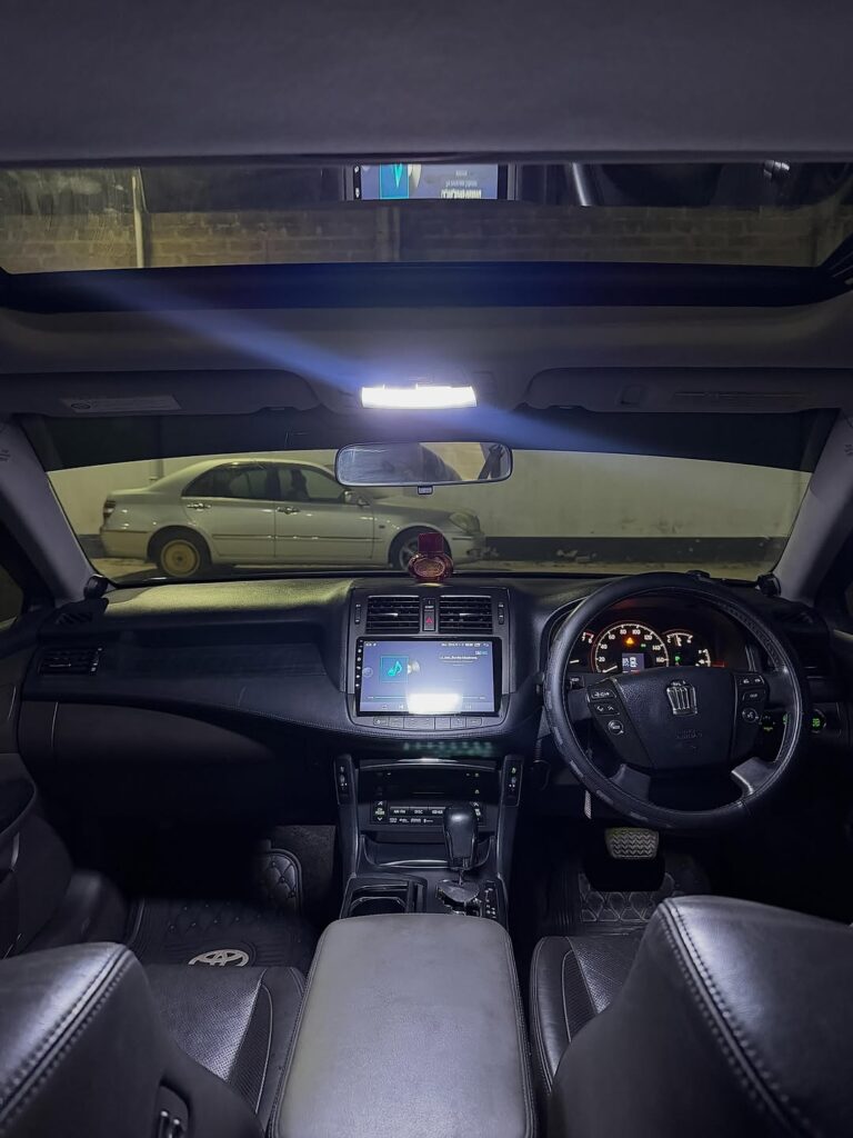 Used Toyota Crown 2009 for Sale in Dar es Salaam