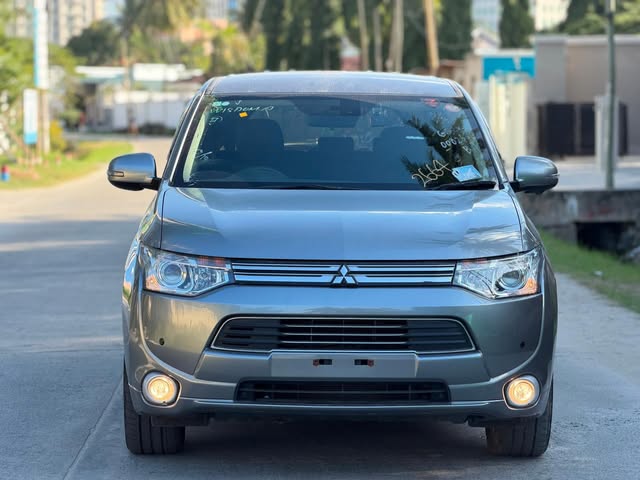 Buy Mitsubishi Outlander 2013 for Sale in Dar es Salaam