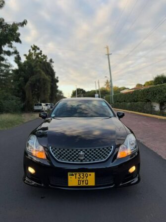 Price of Used Toyota Crown 2009 for Sale in Dar es Salaam Tanzania