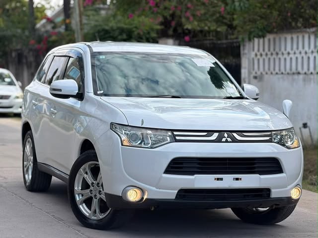 Price Of Mitsubishi Outlander 2013 for Sale in Tanzania