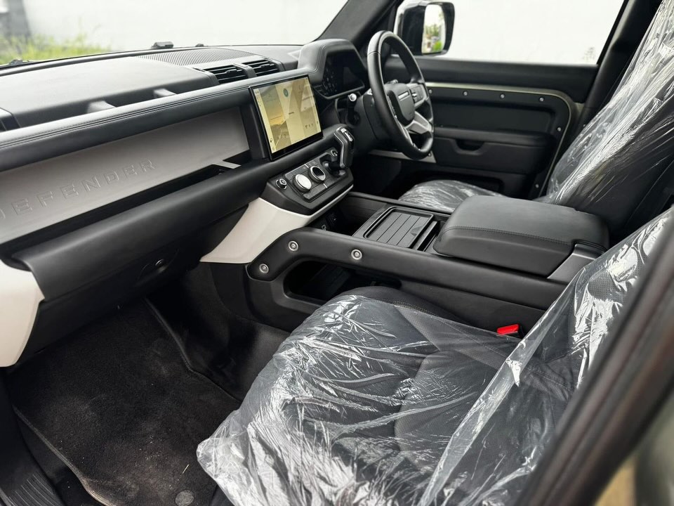Bei ya Land Rover Defender 2023 Sokoni Dar es Salaam Tanzania