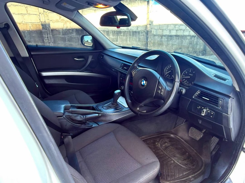 BMW 3 Series 2010 Inauzwa Dar es Salaam Tanzania