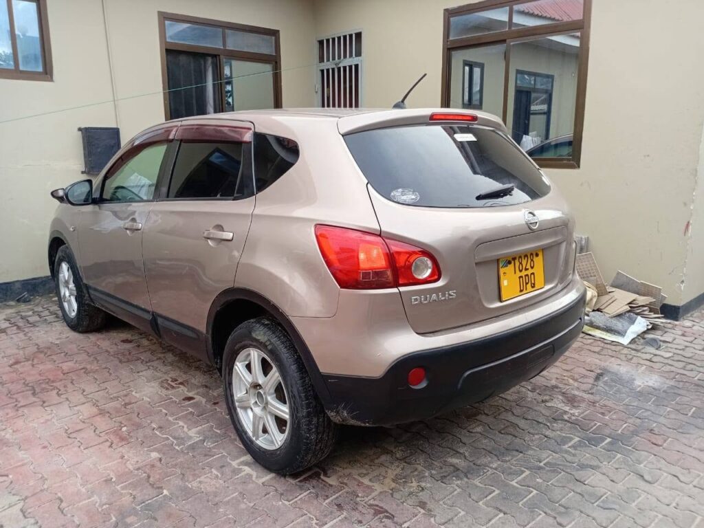 Magari Dualis 2008 lipo Dar es Salaam