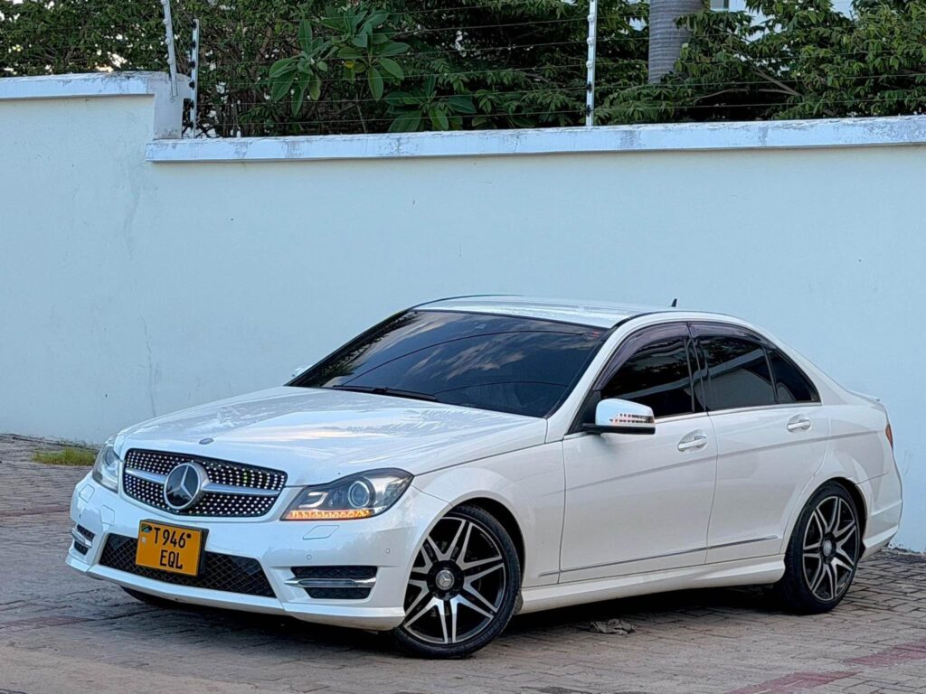 Benz C-Class 2013 for Sale in Dar es Salaam
