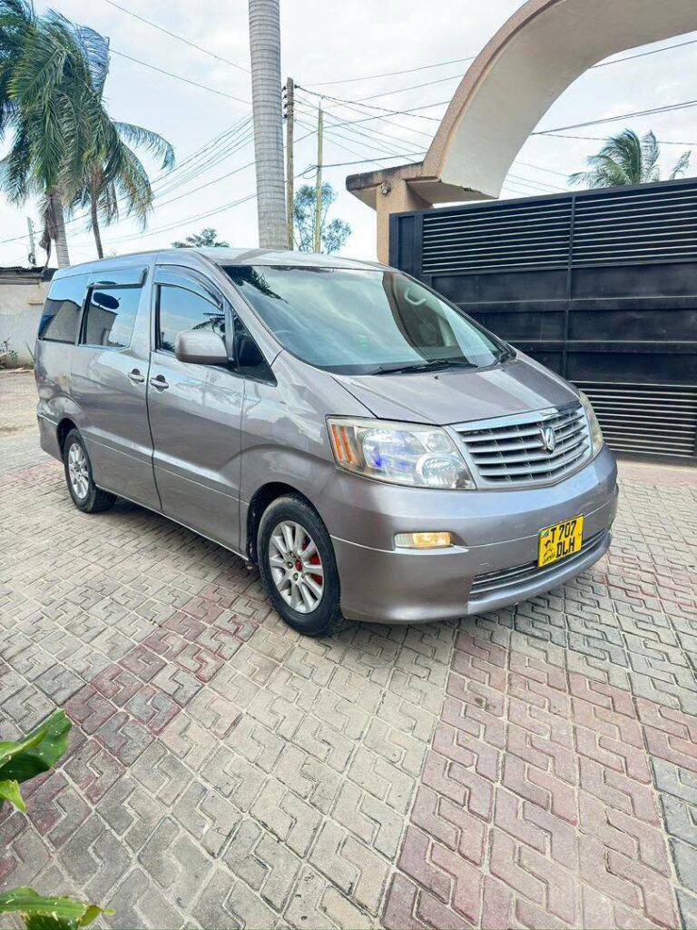 Magari Sokoni Toyota Alphard ya Bei Poa 2006