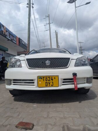 Price of Used Toyota Crown 2005 for Sale in Dar es Salaam Tanzania