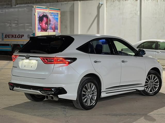 Toyota Harrier 2016 for Sale in Dar es Salaam