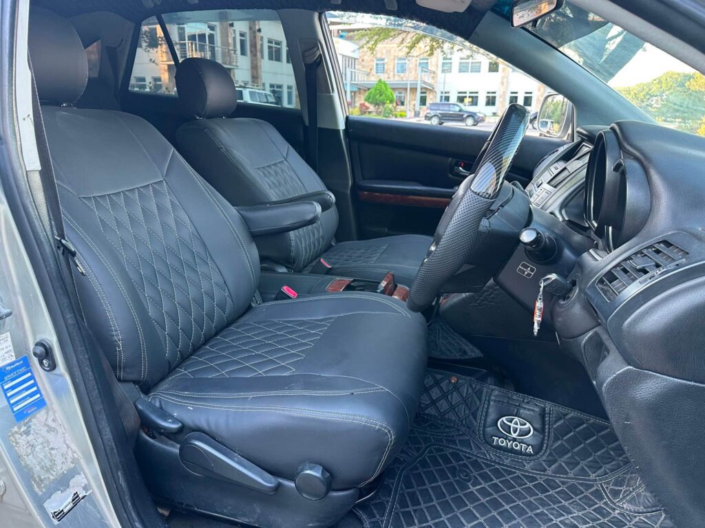 Price Toyota Harrier 2006 for Sale in Dar es Salaam