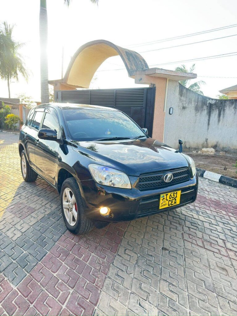 Magari Sokoni Toyota Rav4 ya Bei Poa 2008